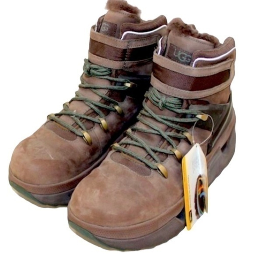 Waterproof Hiking / Snow UGG Boots 🥾Size: 10 / 43